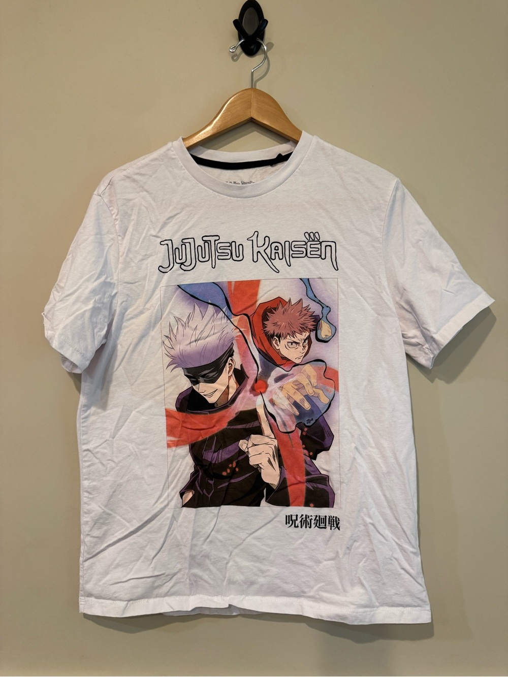 Jujutsu Kaisen White Anime Graphic Tee medium men’s t-shirt